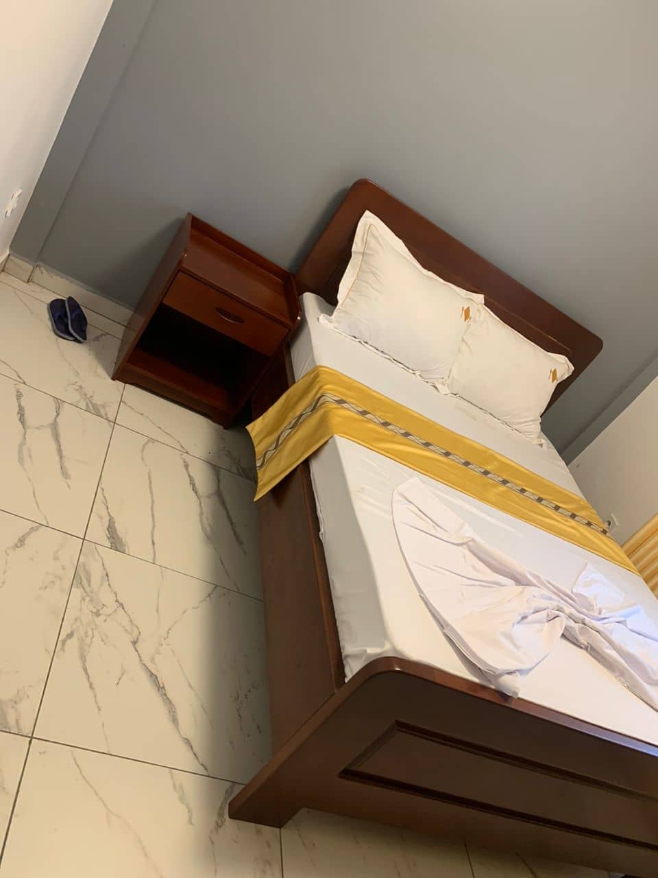 Affordable guest house in Douala — photo 2