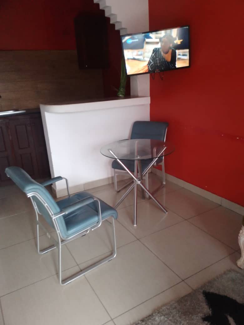 Cheap Guest House in Douala — photo 4