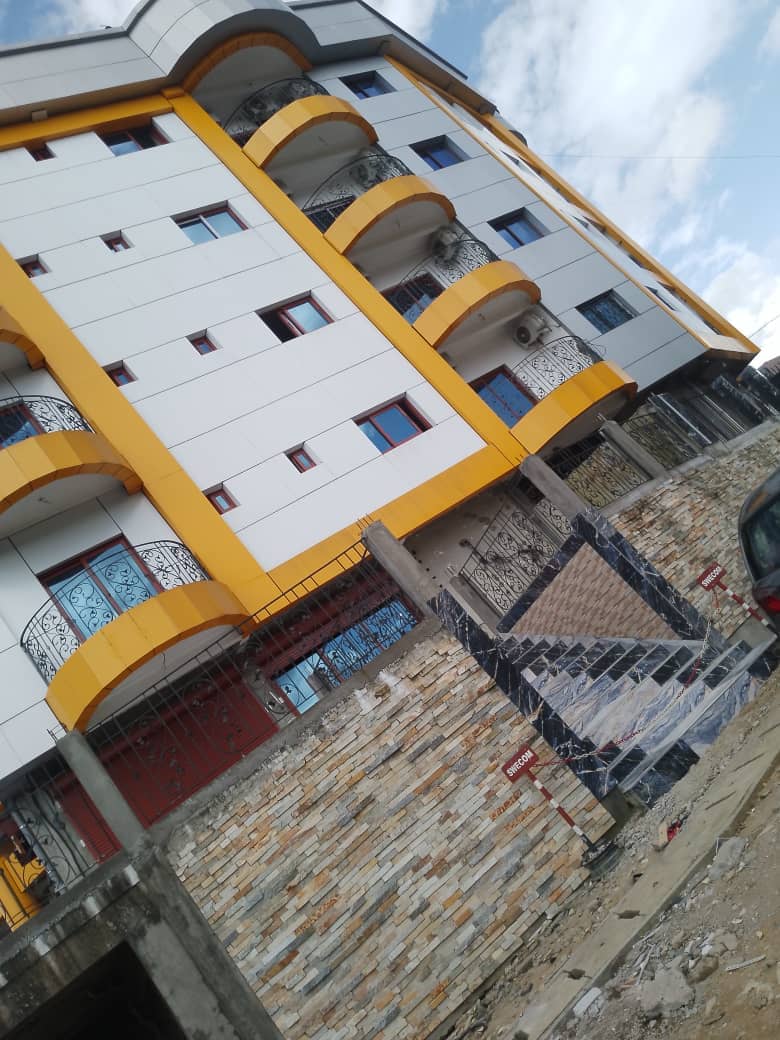 Spacious Guest House Bonamoussadi — photo 3