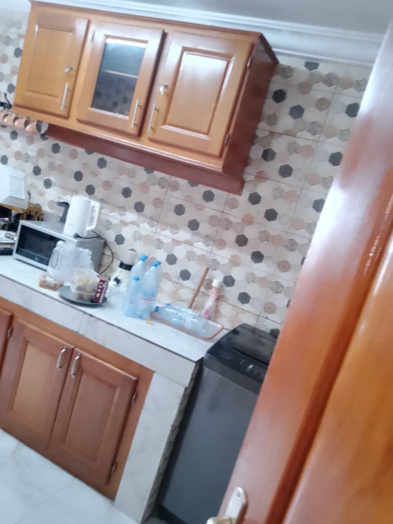 Spacious Guest House Bonamoussadi — photo 4