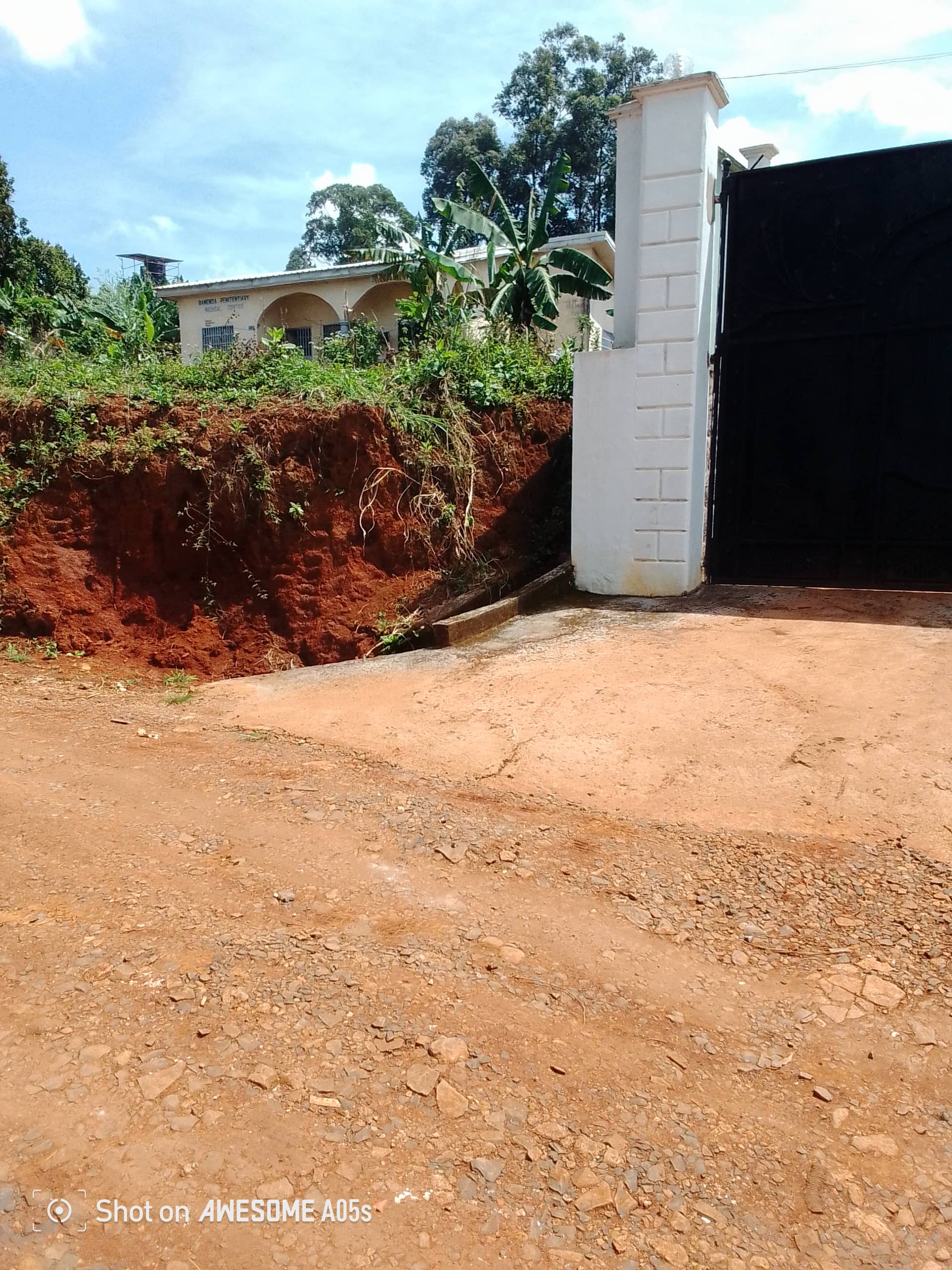Affordable land for sale at up station bamenda 
