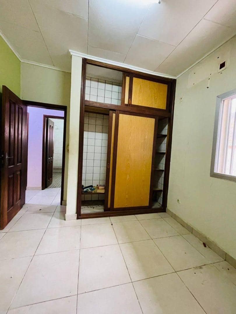 VILLA IN DOUALA  — photo 6