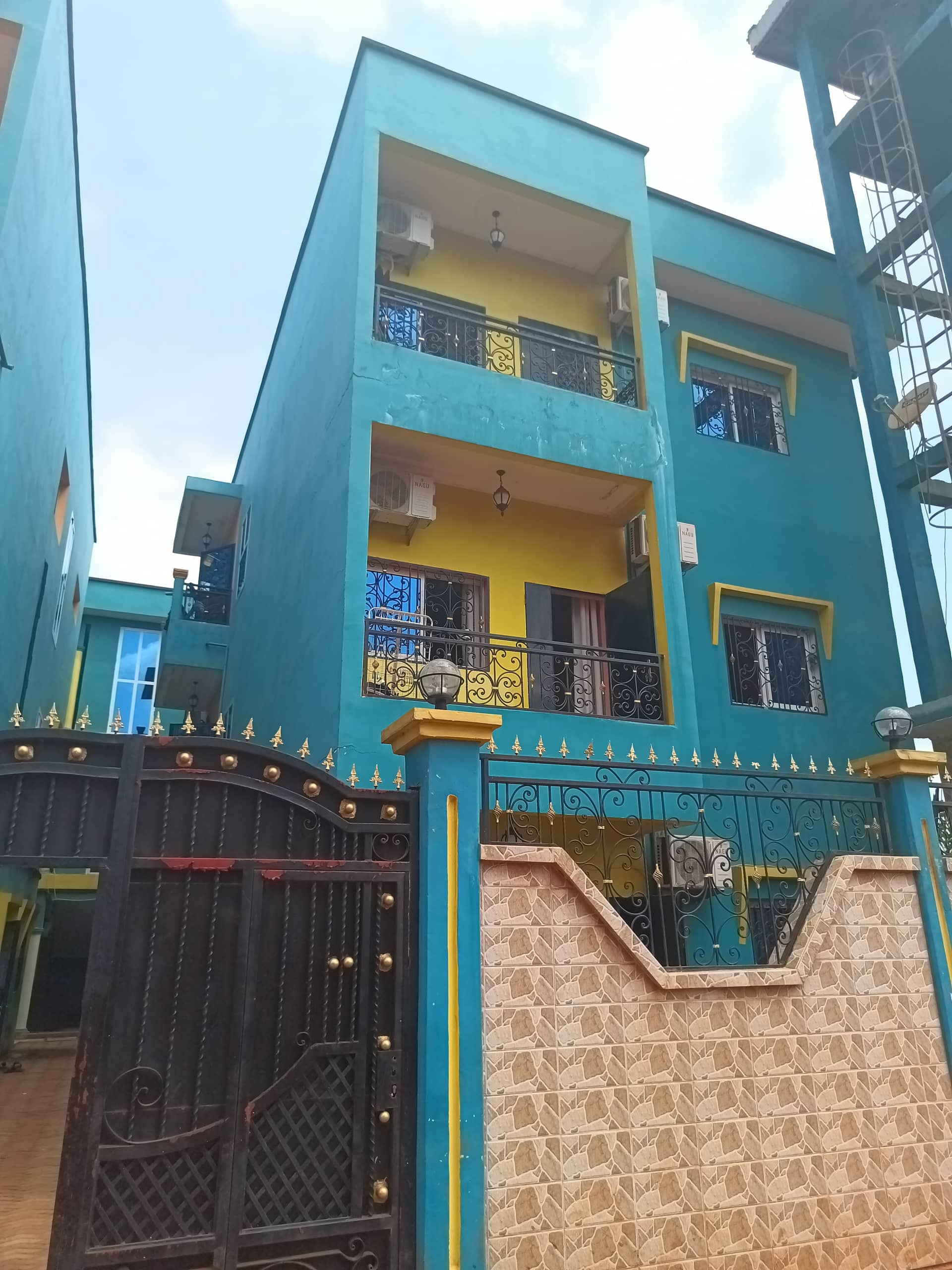Guest house. 3 studios 