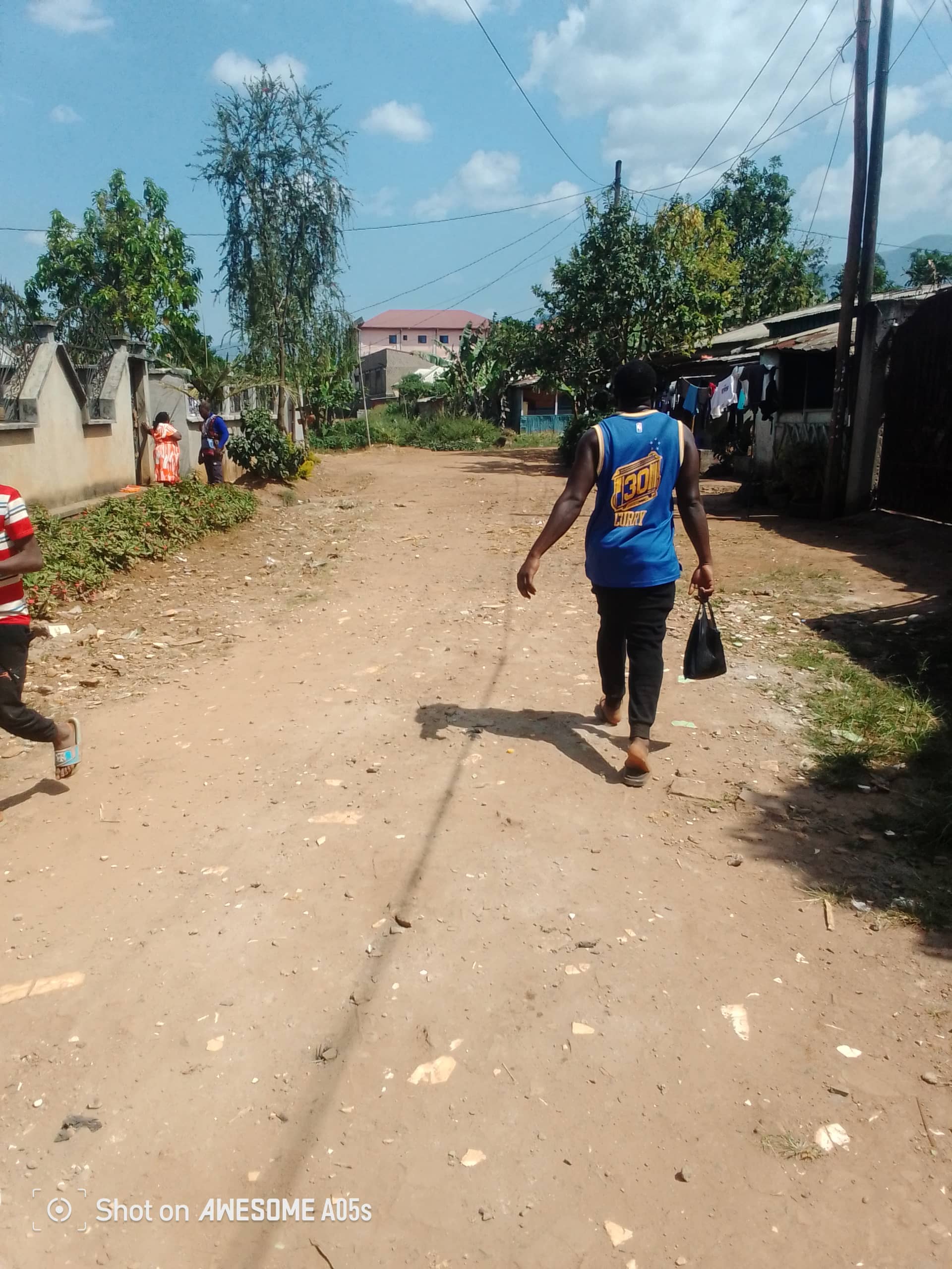 Cheap land at mile3 nkwen 