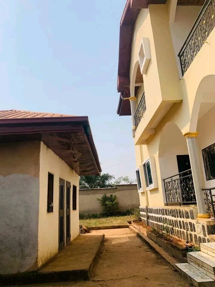 Affordable house for sale around the bamenda 3 council mile4  — photo 3