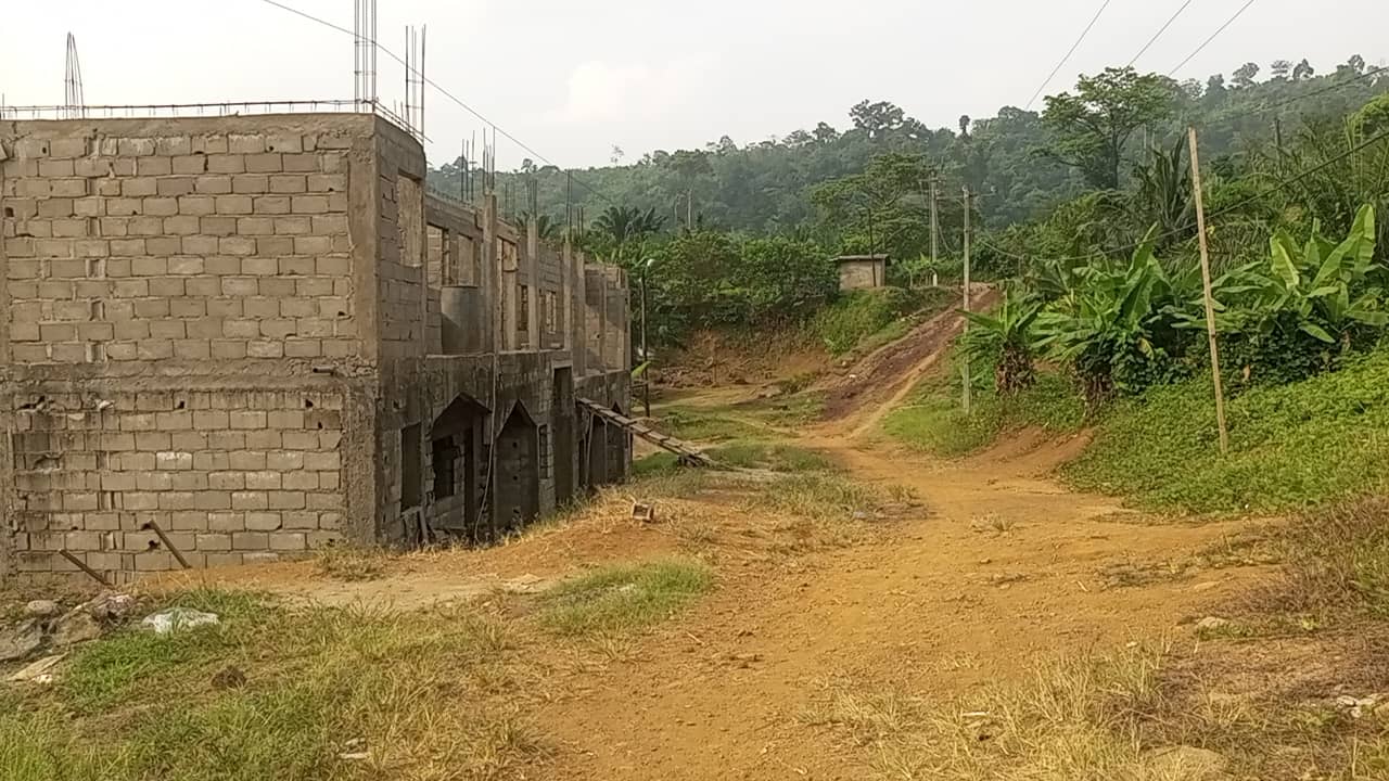800m² for sale at Motondo hills on your way to bimbia — photo 6