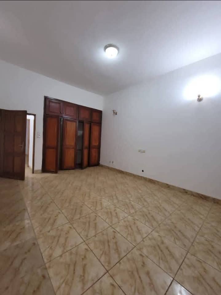 Appartement haute standing à biyem assi — photo 5
