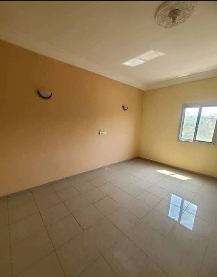 Appartement moderne à odza borne 12 — photo 6