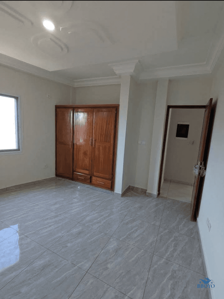 vaste appartement moderne Fougerolles — photo 4