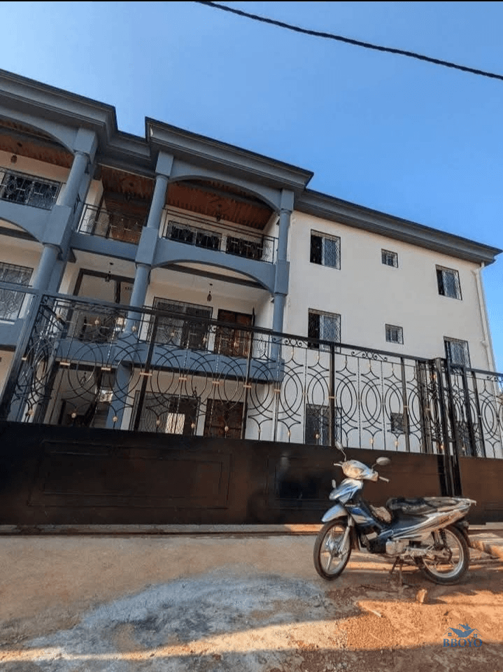 vaste appartement moderne Fougerolles