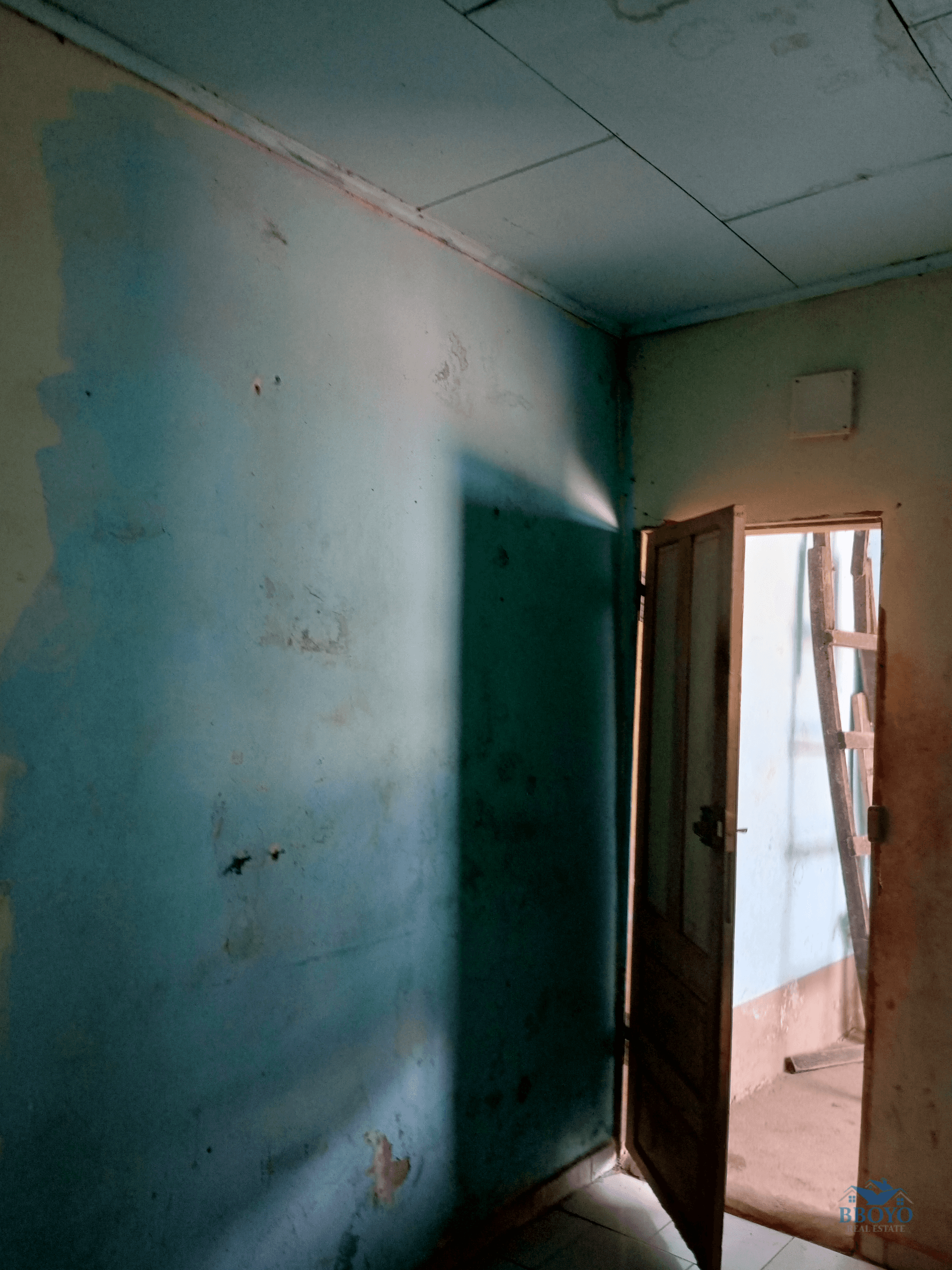 Chambre simple à louer à Ngona  — photo 7