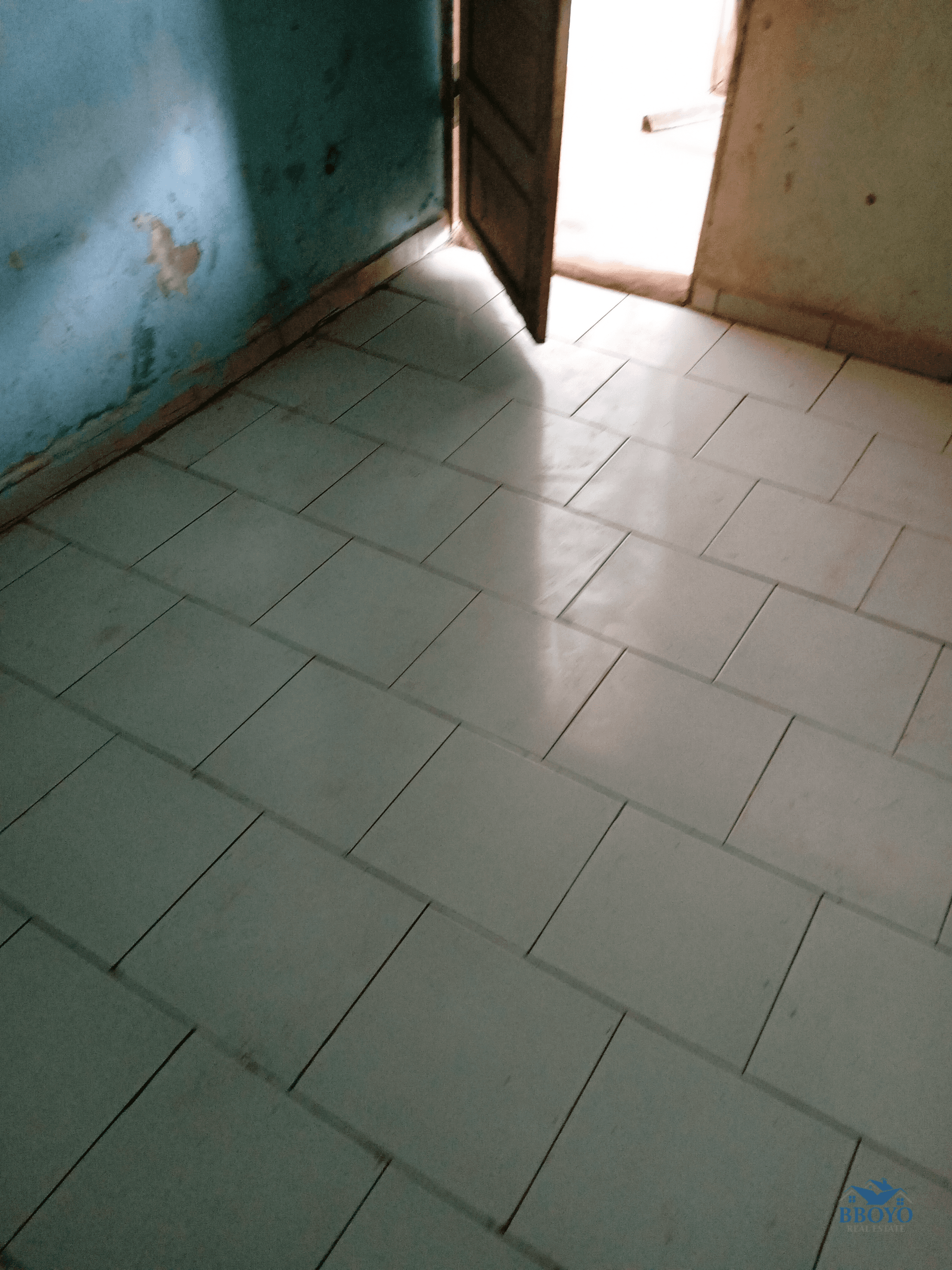 Chambre simple à louer à Ngona  — photo 6