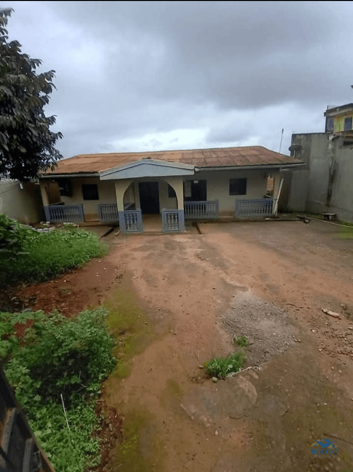 Grande Villa à Nkolmesseng — photo 3