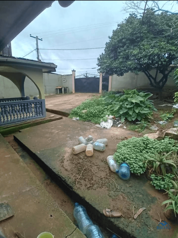 Grande Villa à Nkolmesseng — photo 4