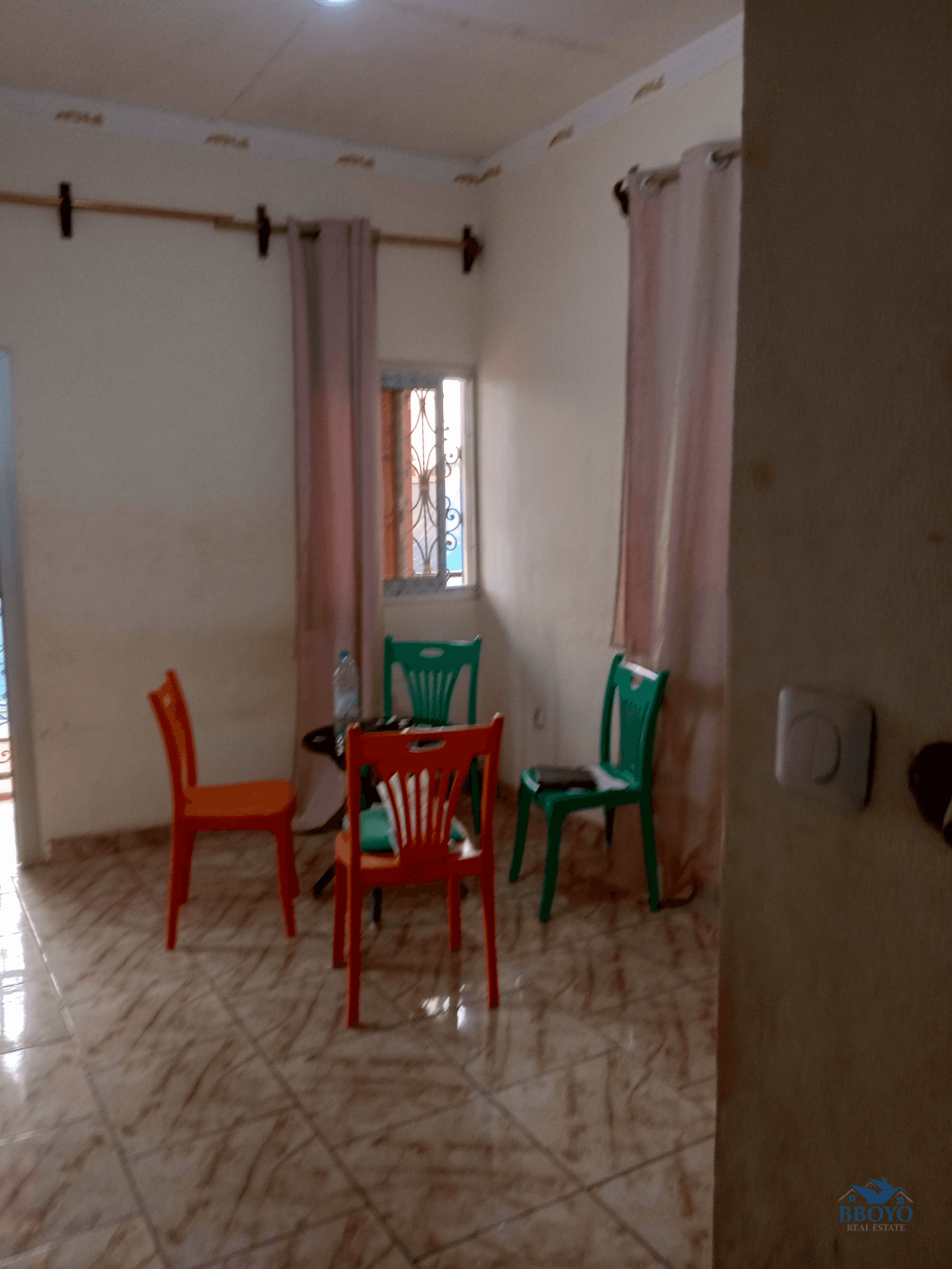 Studio moderne à louer, Éleveur  — photo 4