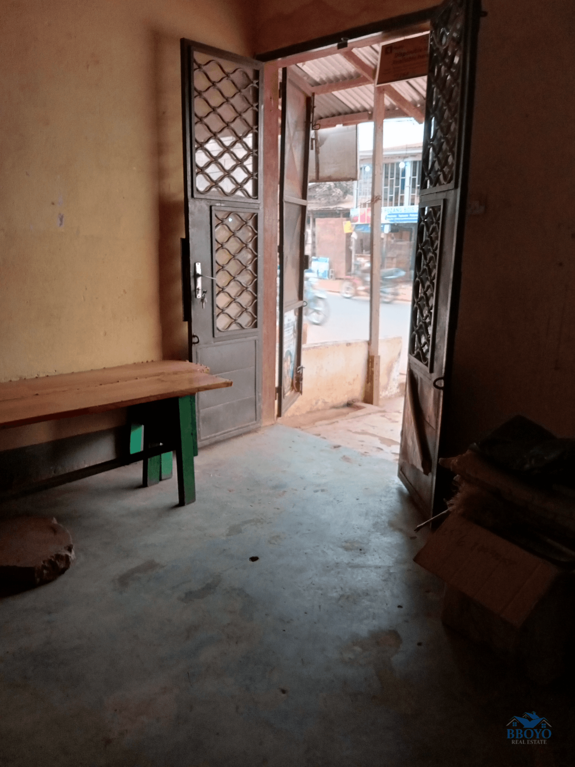 Shop to rent at Eleveur Mballa  — photo 4