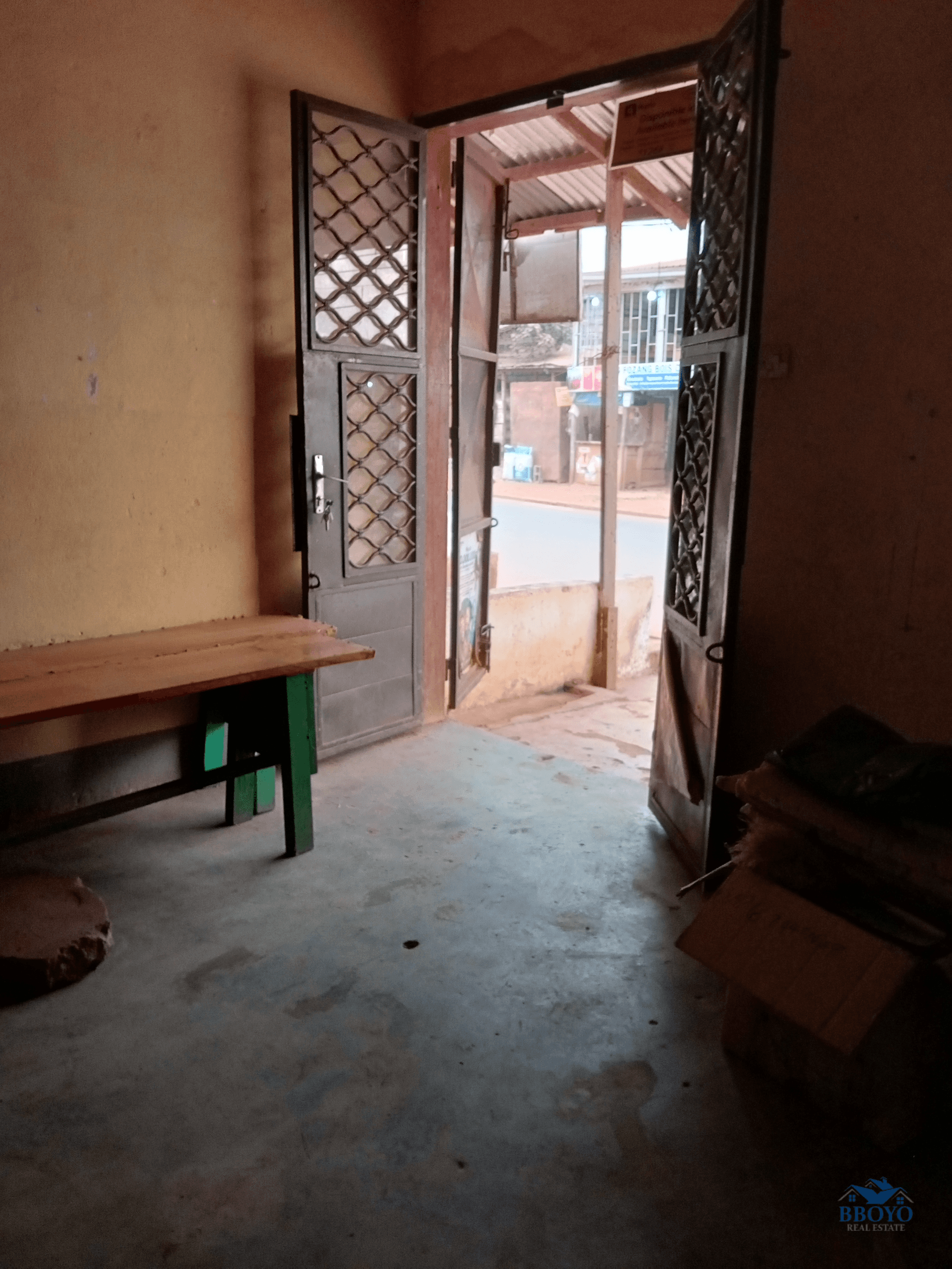 Shop to rent at Eleveur Mballa  — photo 5