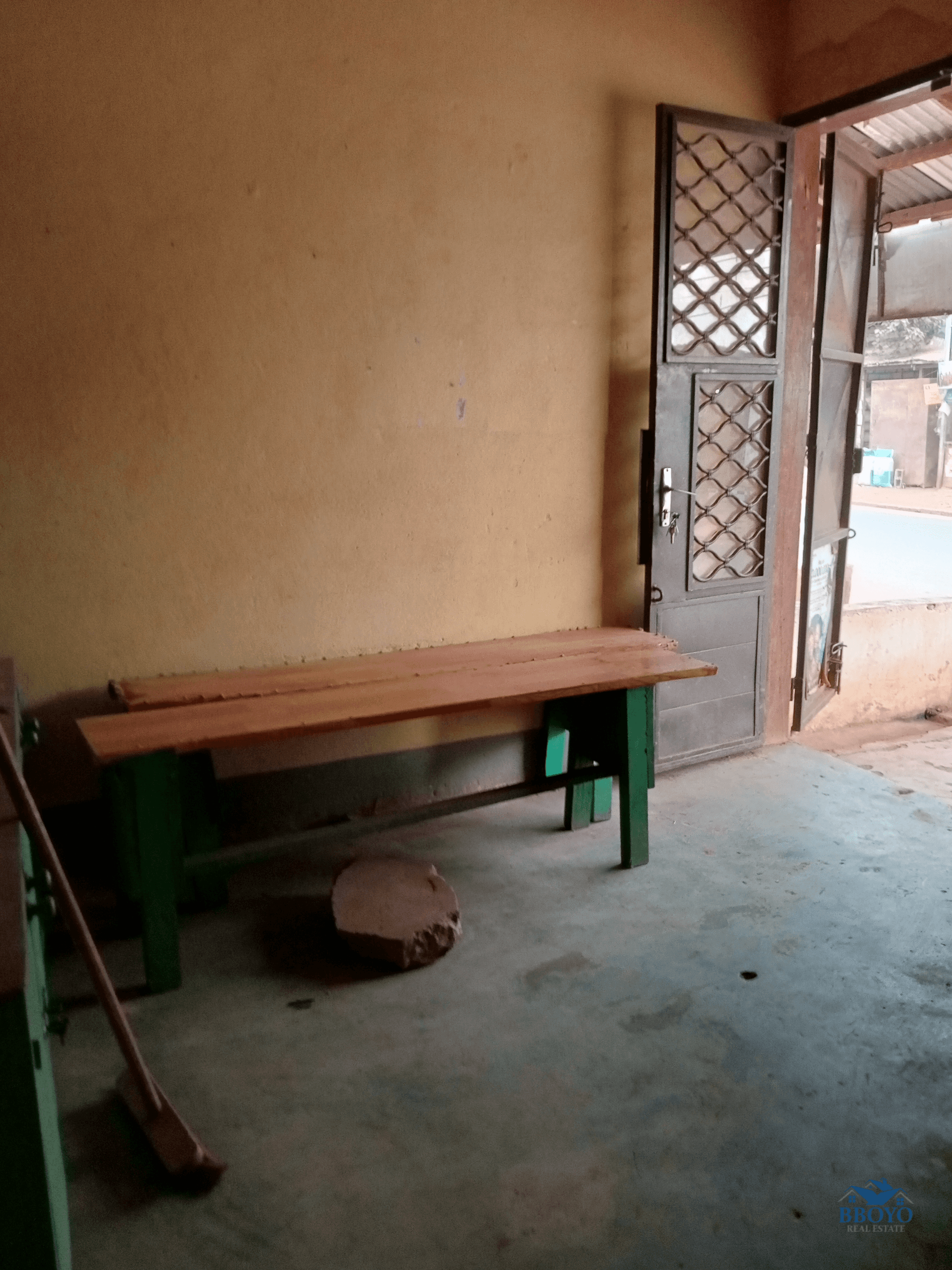 Shop to rent at Eleveur Mballa  — photo 3
