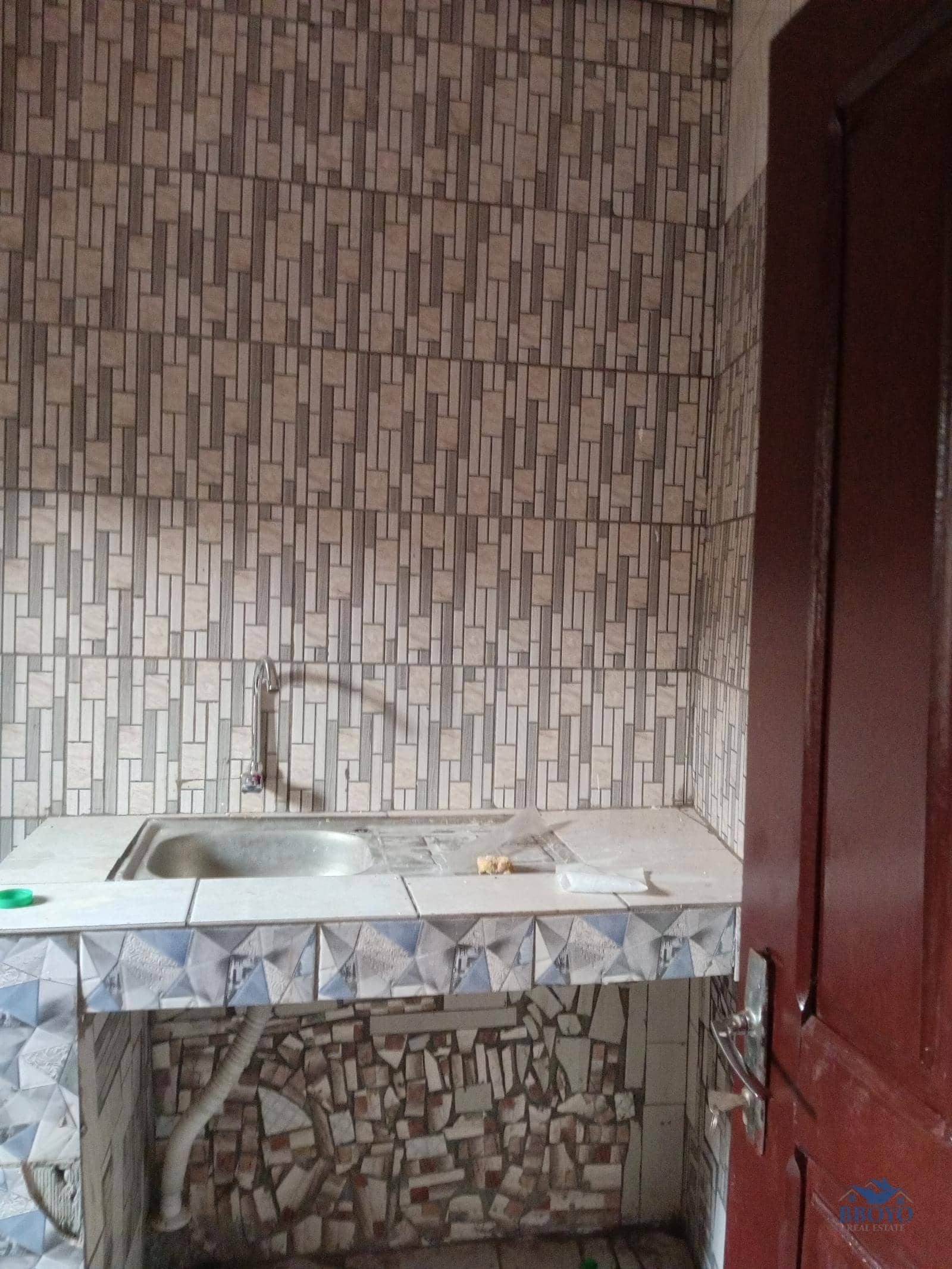 Modern studio to rent at Fougerole  — photo 5