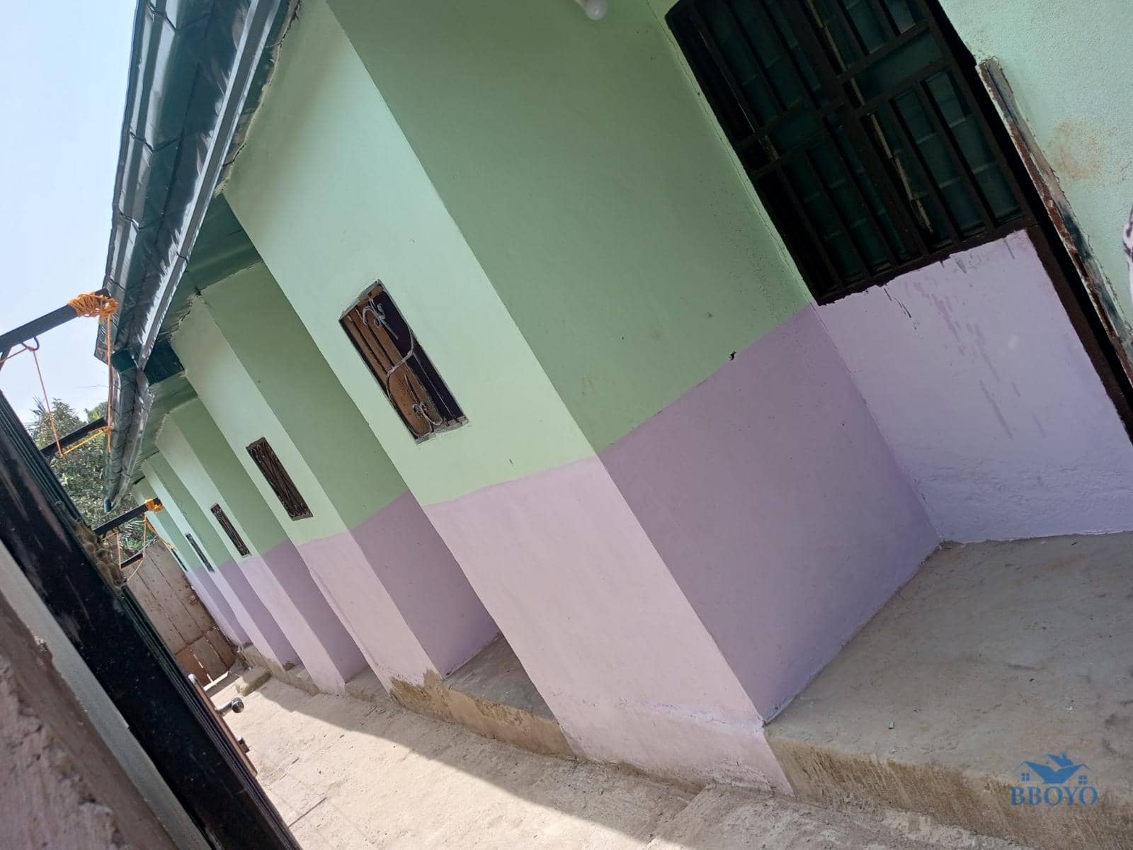 Simple studio to rent at Eleveur Mballa 