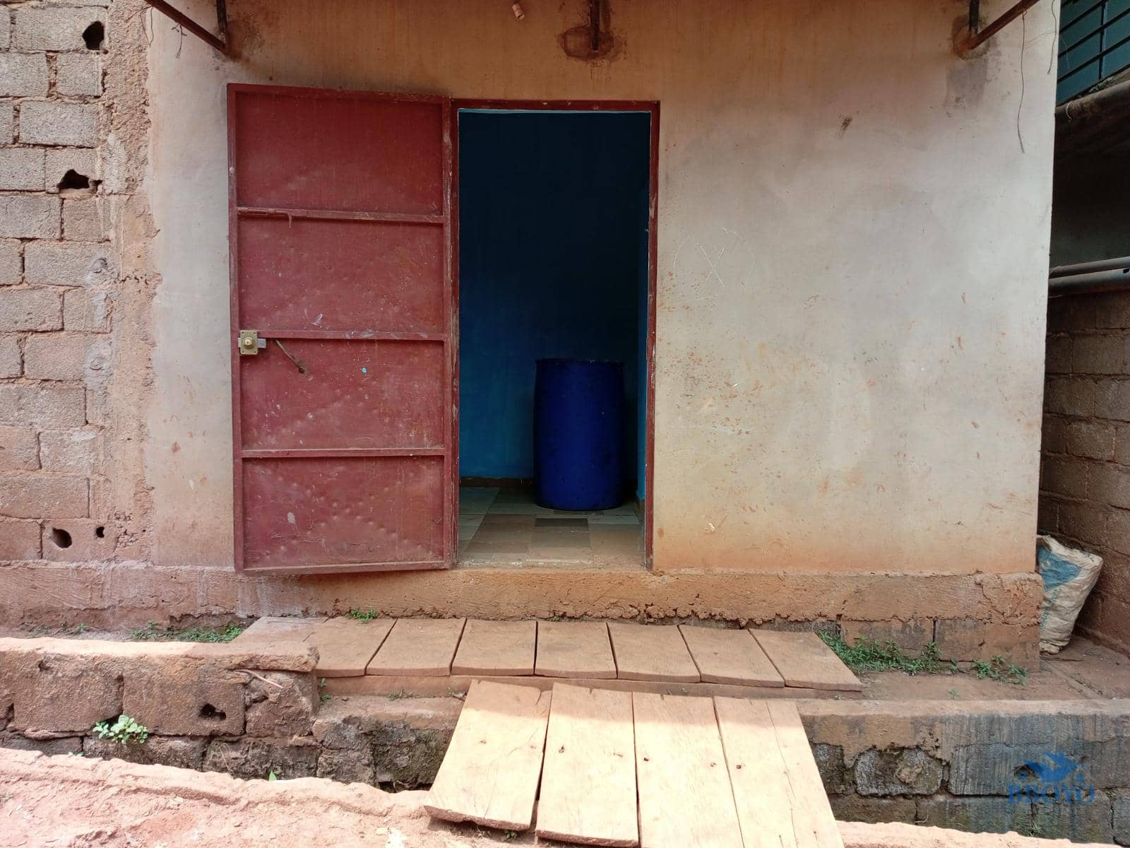 Modern room to rent at Essessalakok, Eleveur  — photo 4