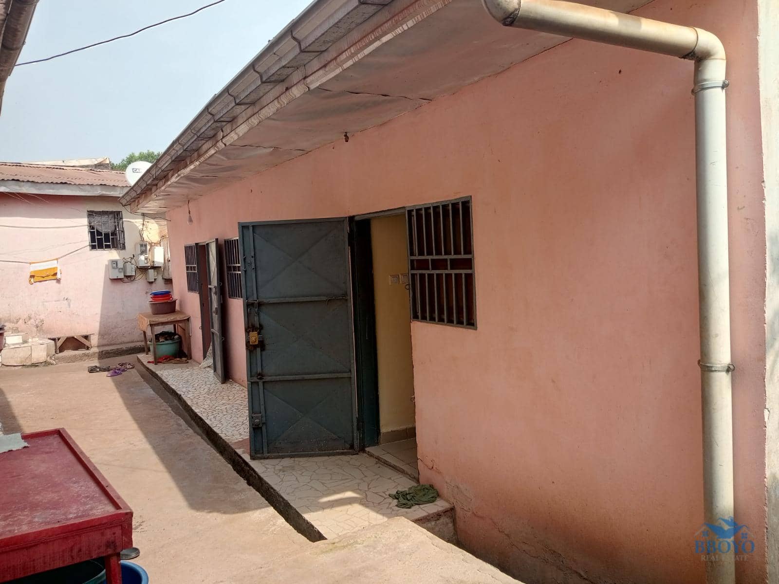 Modern studio to rent at Eleveur 