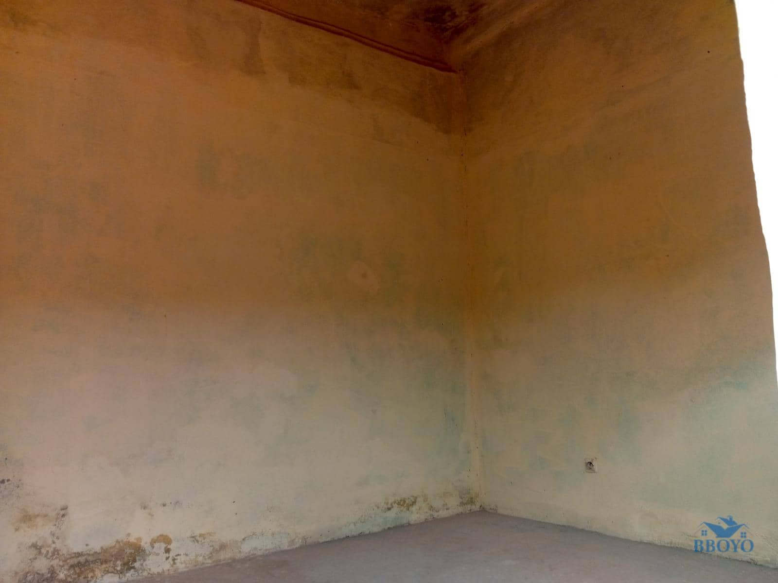 Simple studio to rent at Eleveur Mballa  — photo 7