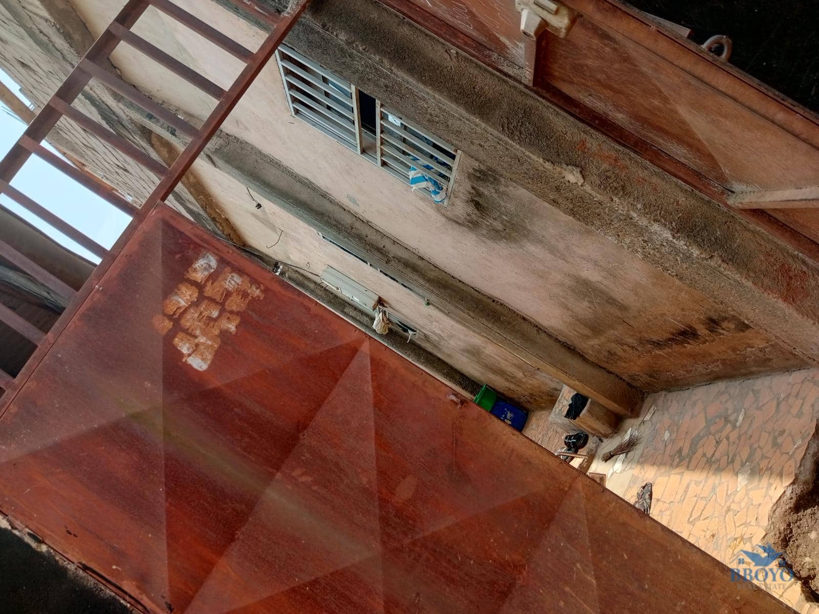 Simple studio to rent at Eleveur Mballa  — photo 5