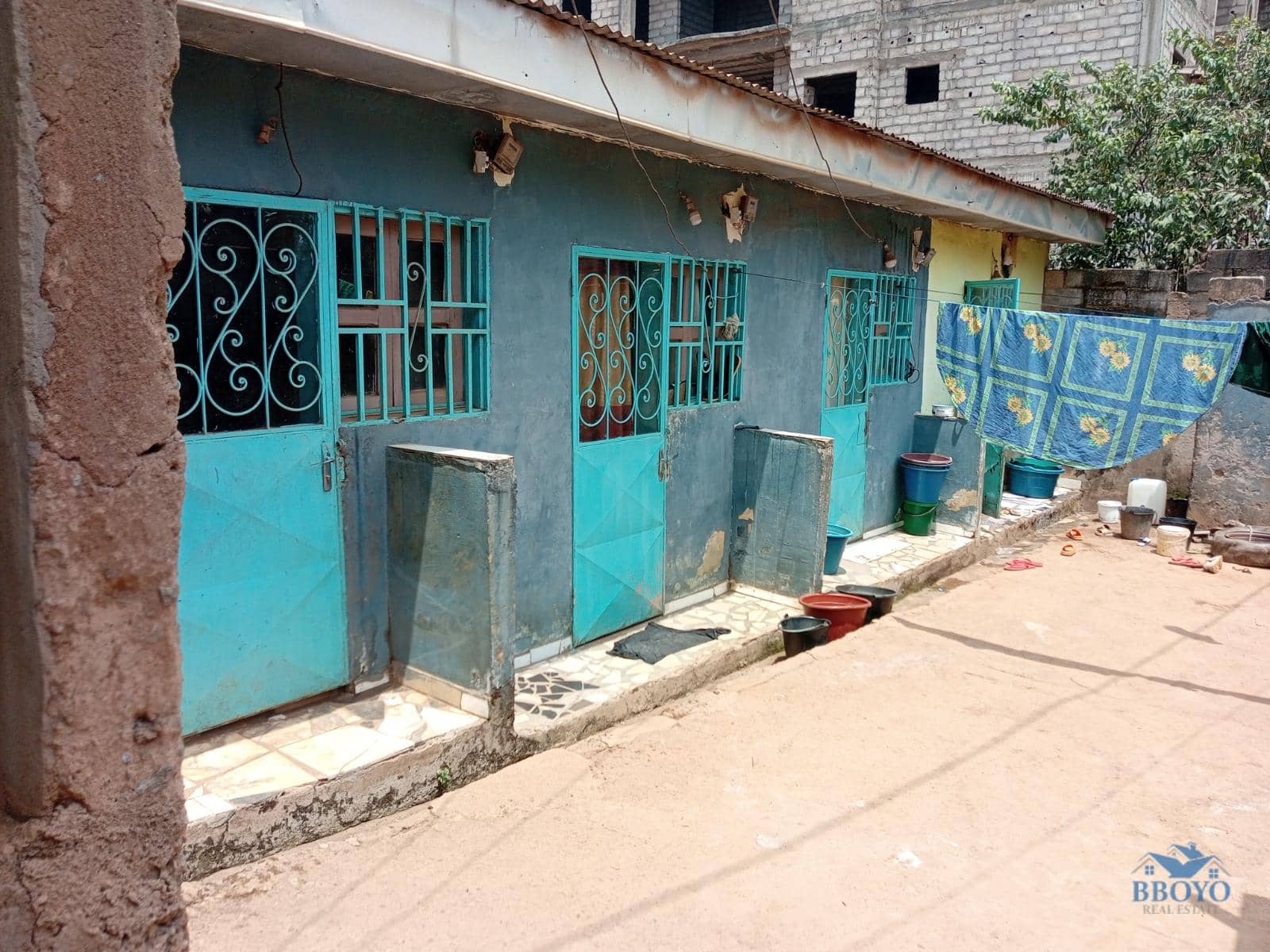 Simple studio to rent at Eleveur Mballa 