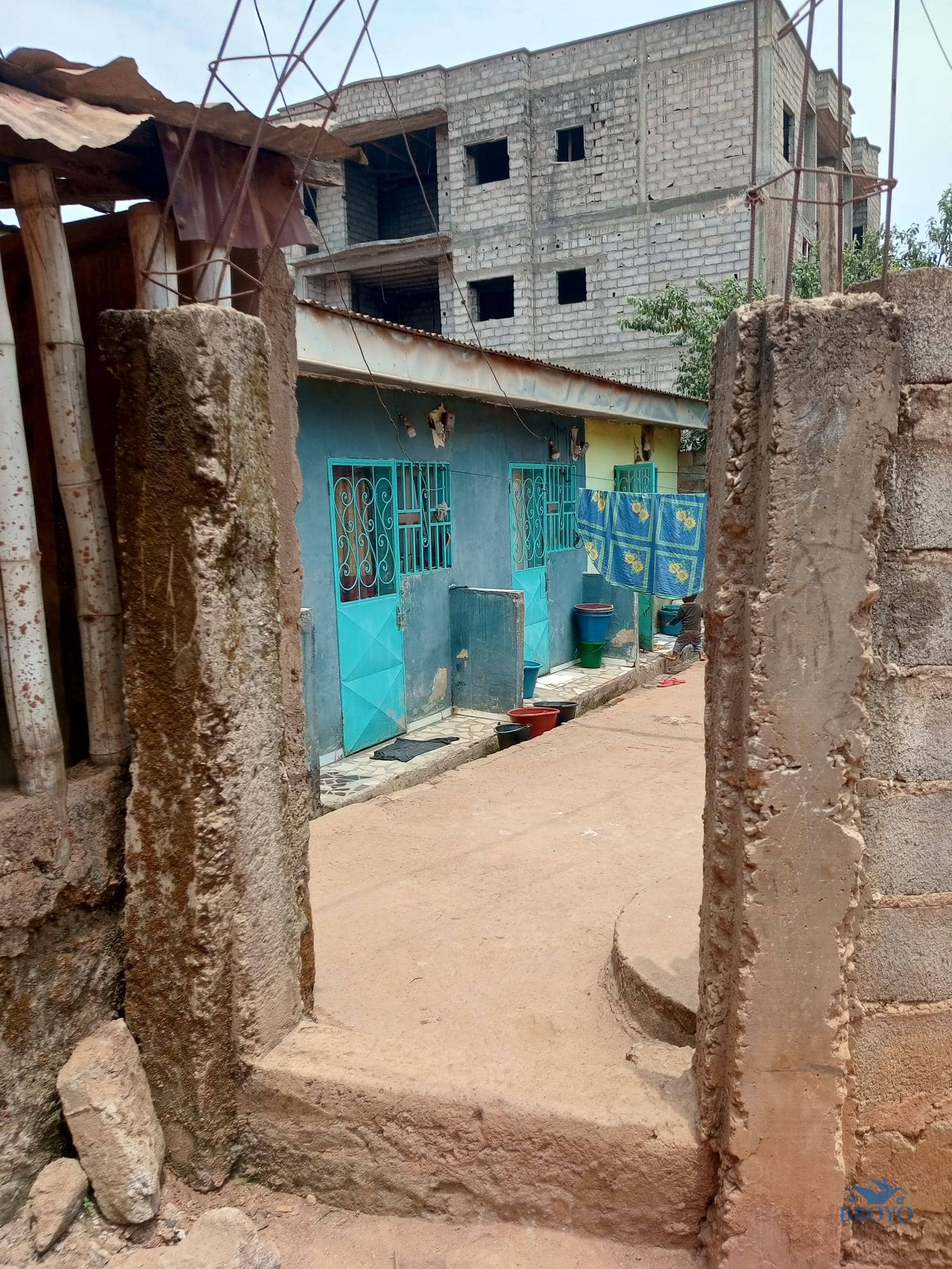 Simple studio to rent at Eleveur Mballa  — photo 2