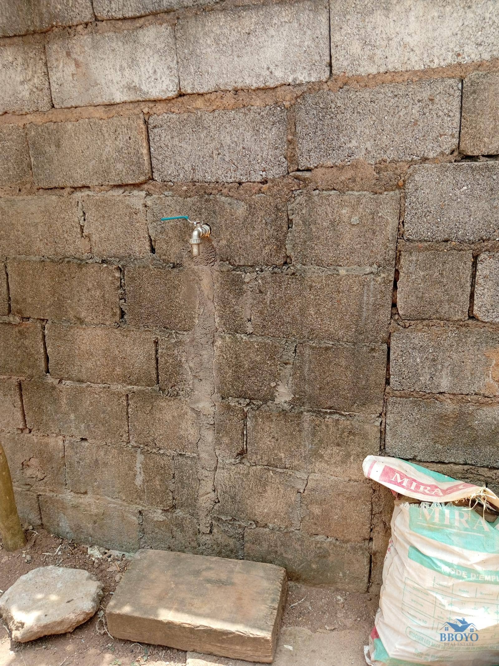 Simple studio to rent at Eleveur Mballa  — photo 4