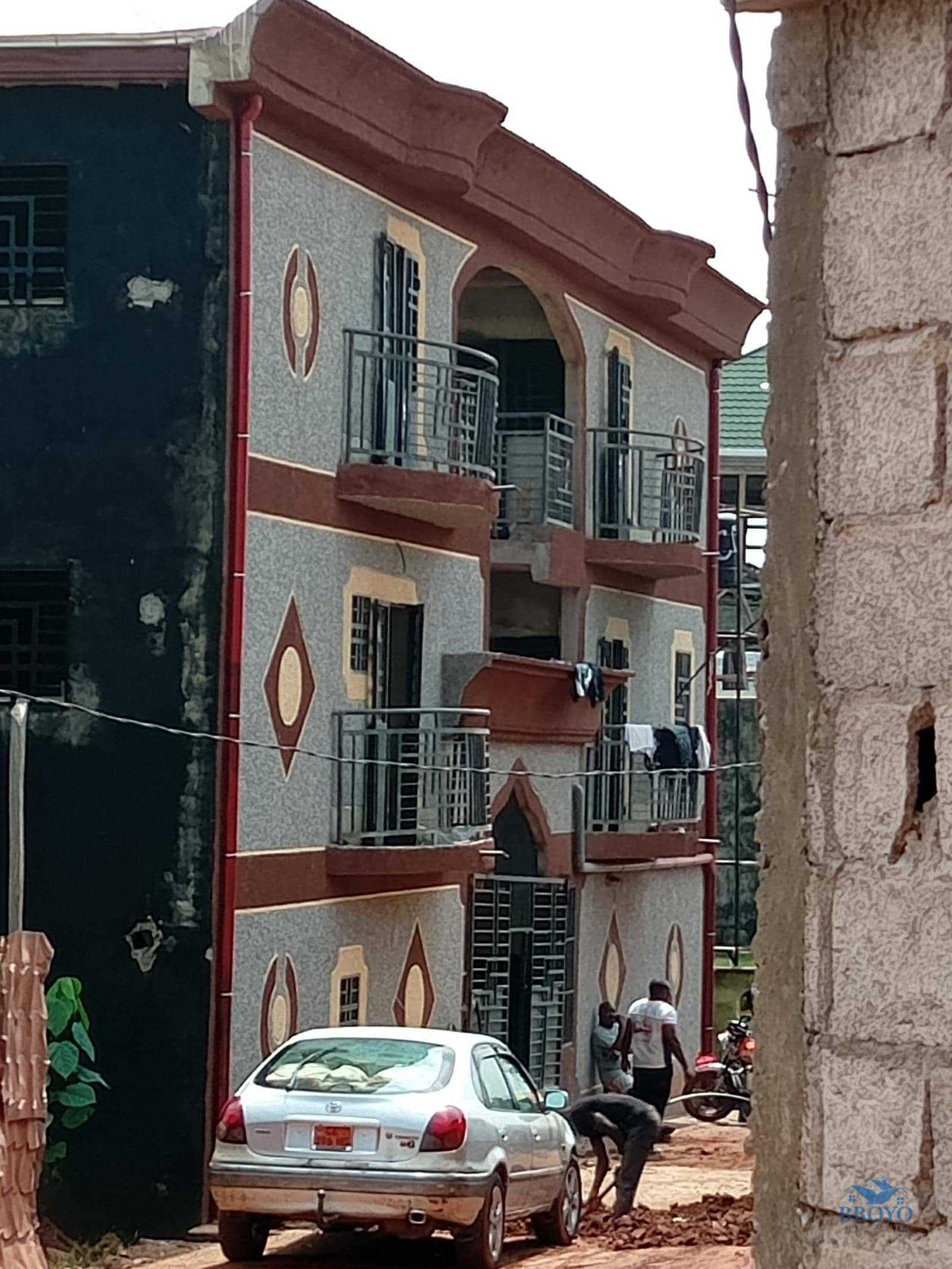 Modern studios to rent at Eleveur Mballa 