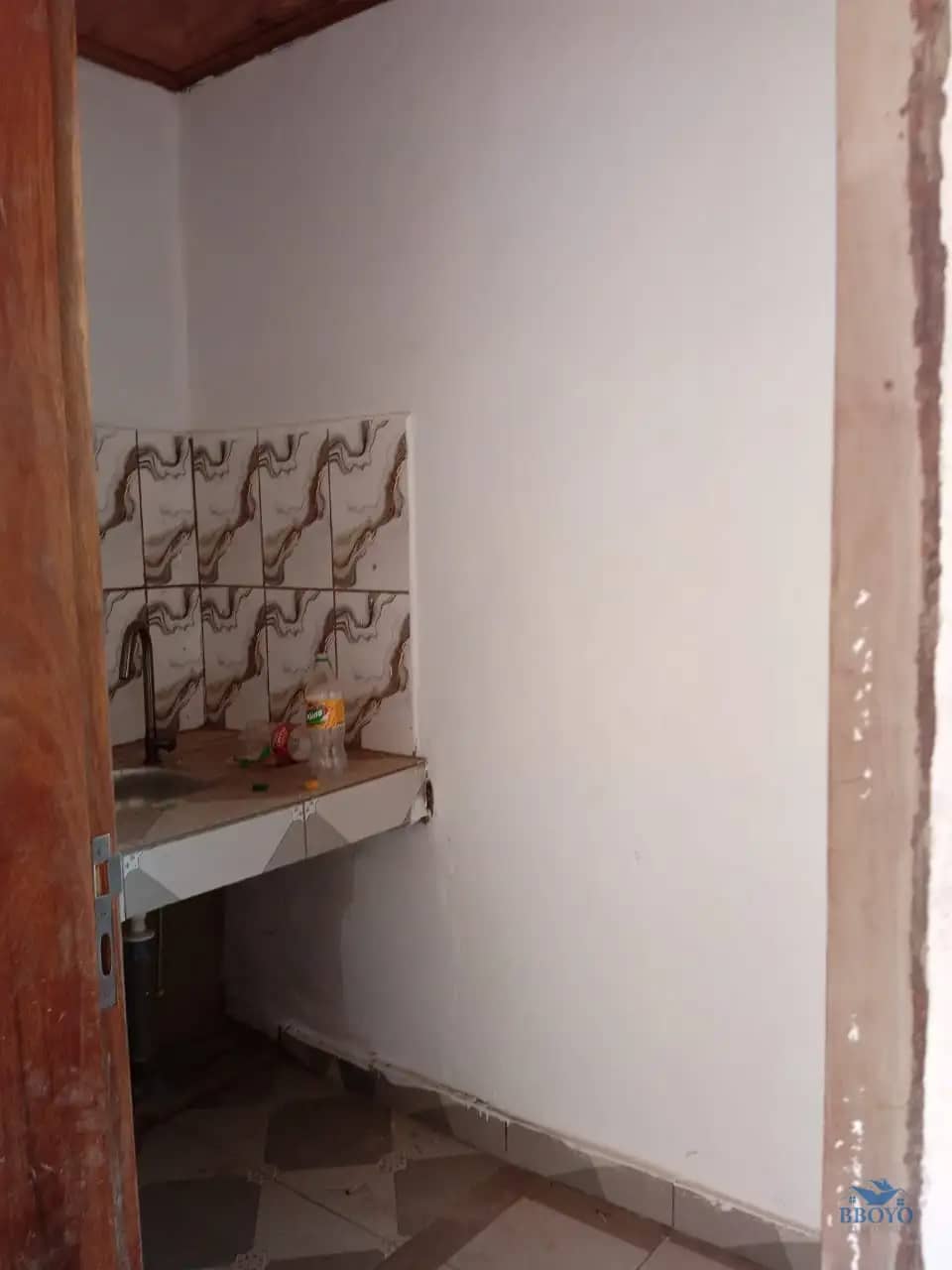 Modern studio at Eleveur Mballa  — photo 7