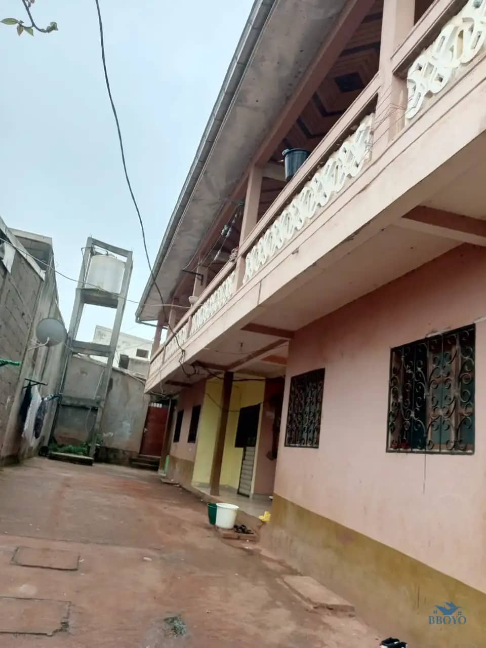 Modern studio at Eleveur Mballa 