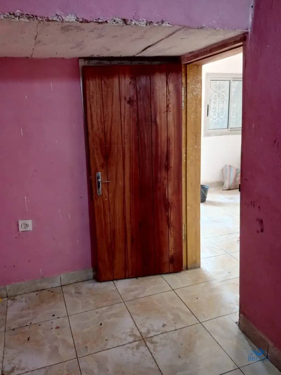 Modern studio at Eleveur Mballa  — photo 5