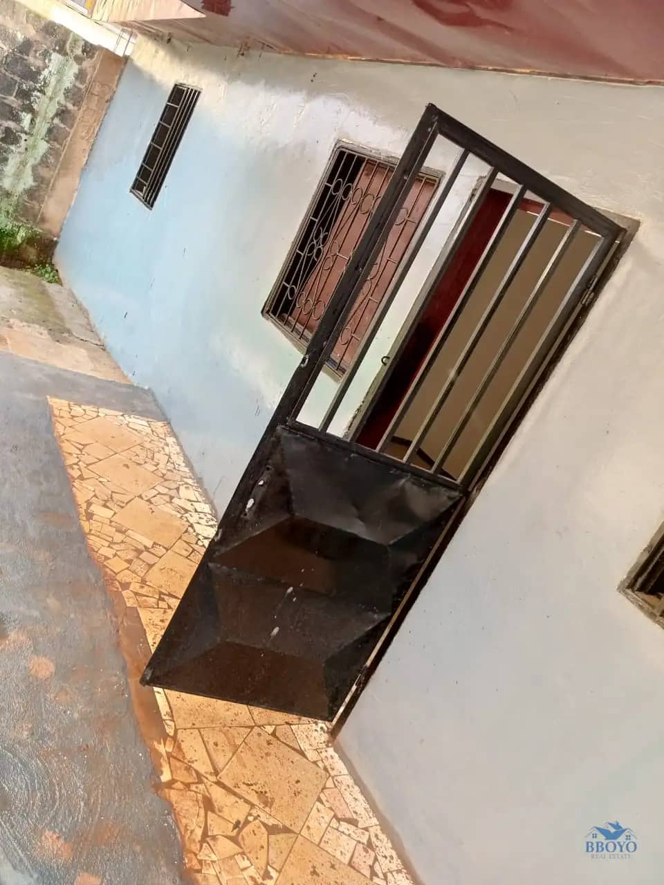 House at Eleveur Mballa  — photo 2