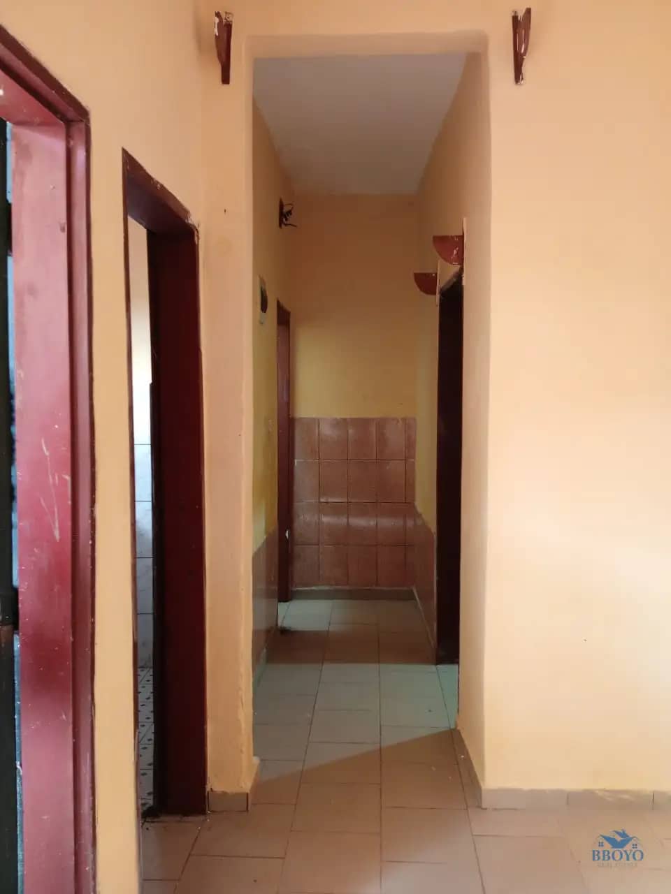 Modern studio at Eleveur Mballa  — photo 3
