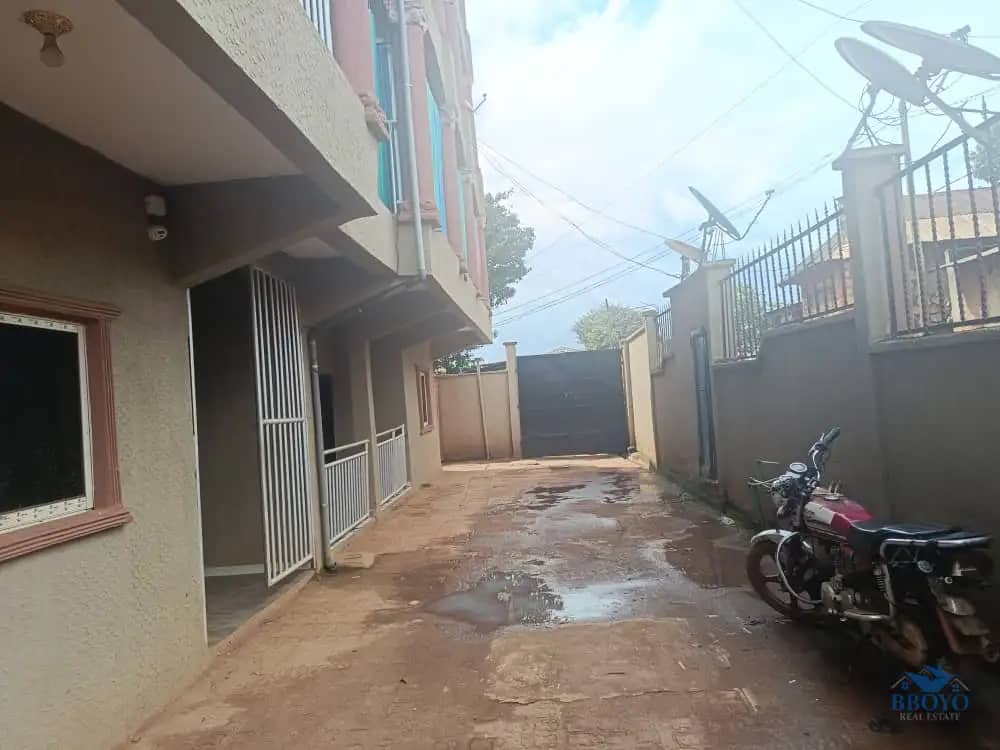 Pa Eze's  Building  — photo 2