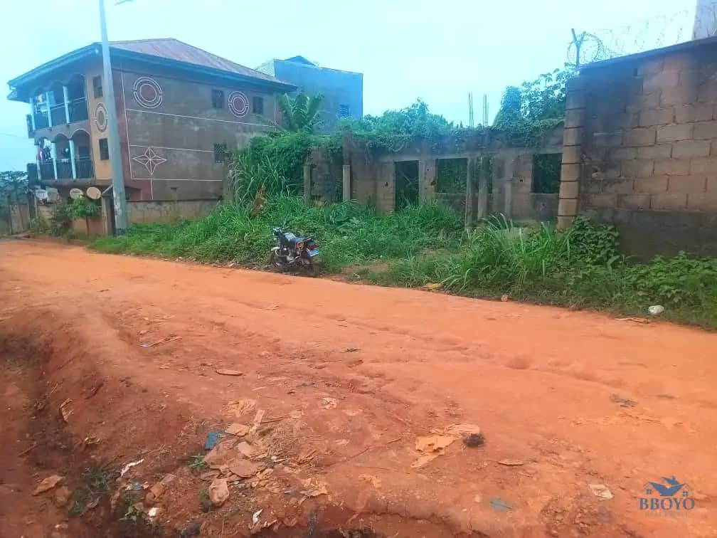 400m2 plot size standing
