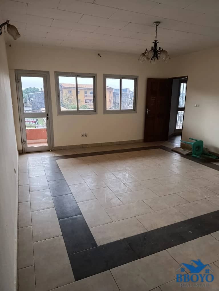 Appartement moderne à louer à Mimboman — photo 3