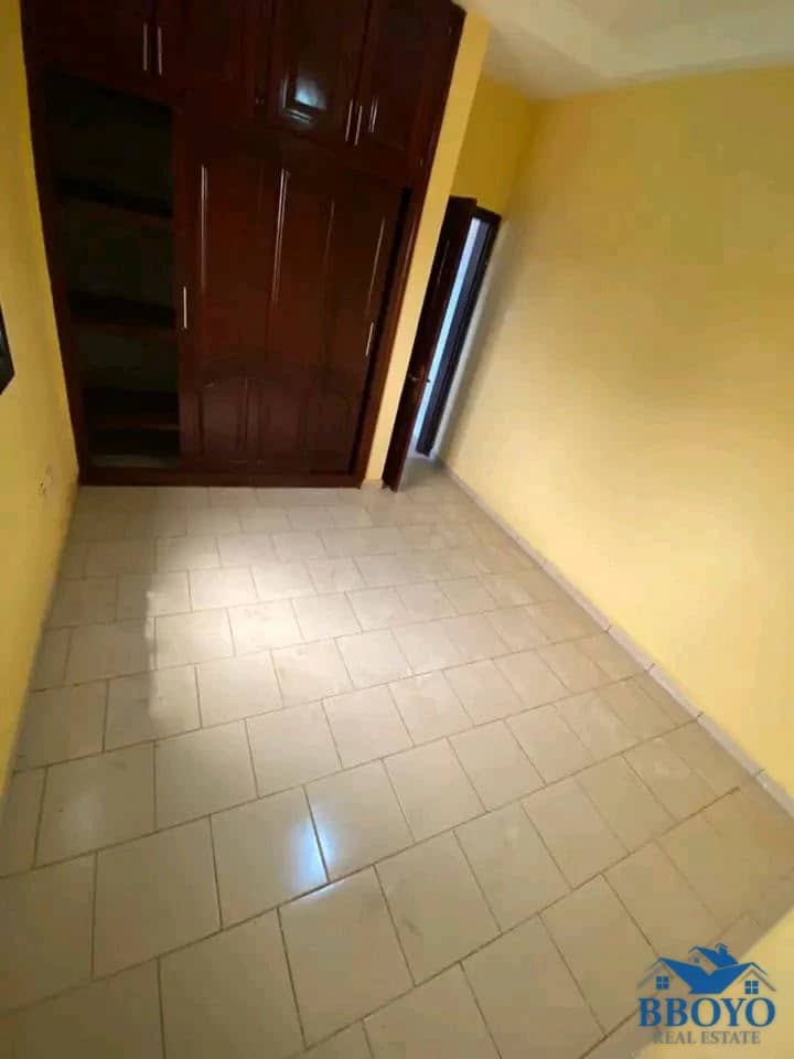 Studio moderne à louer à Nsam — photo 2