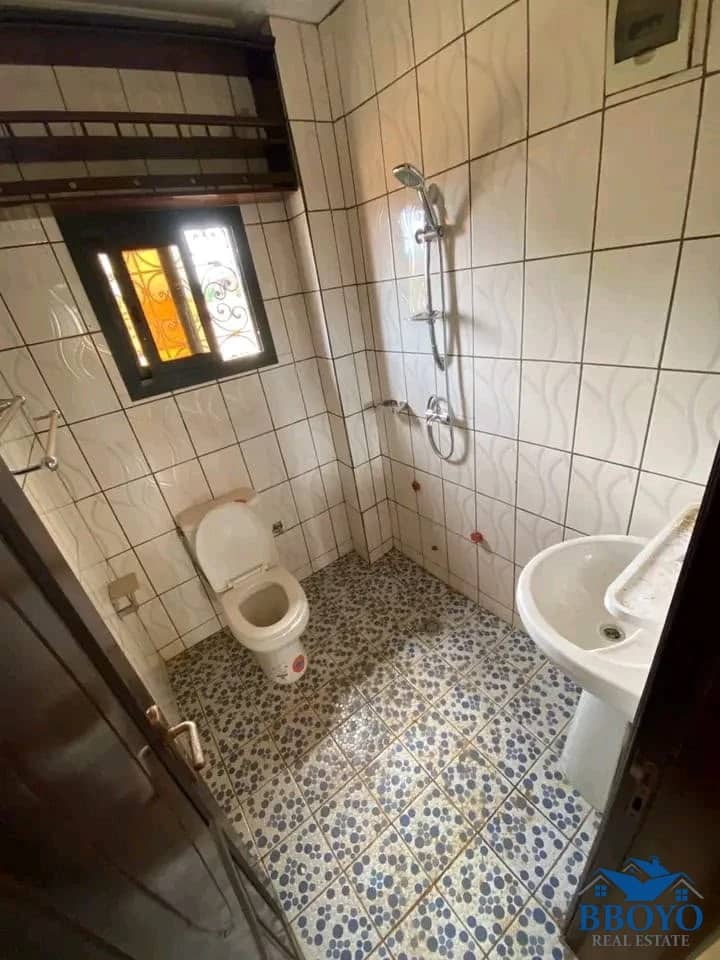Studio moderne à louer à Nsam — photo 3
