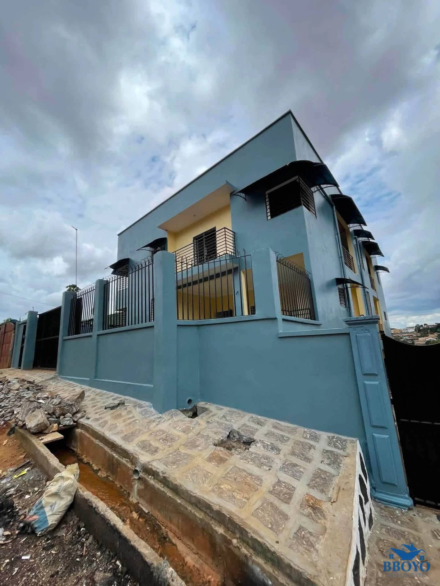 Appartement moderne individuel à louer à Essos