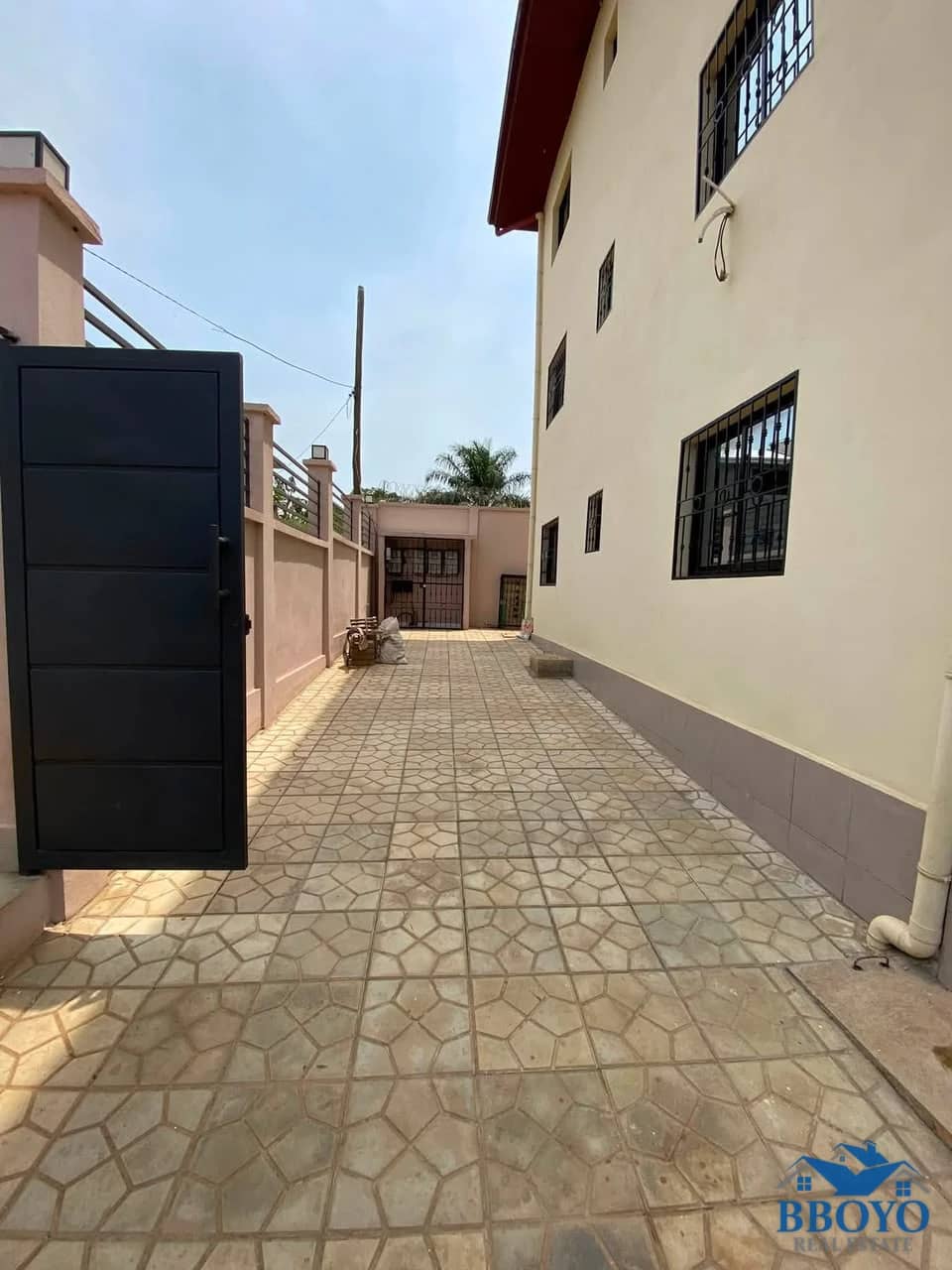 Appartement moderne à louer à Nkoabang — photo 2