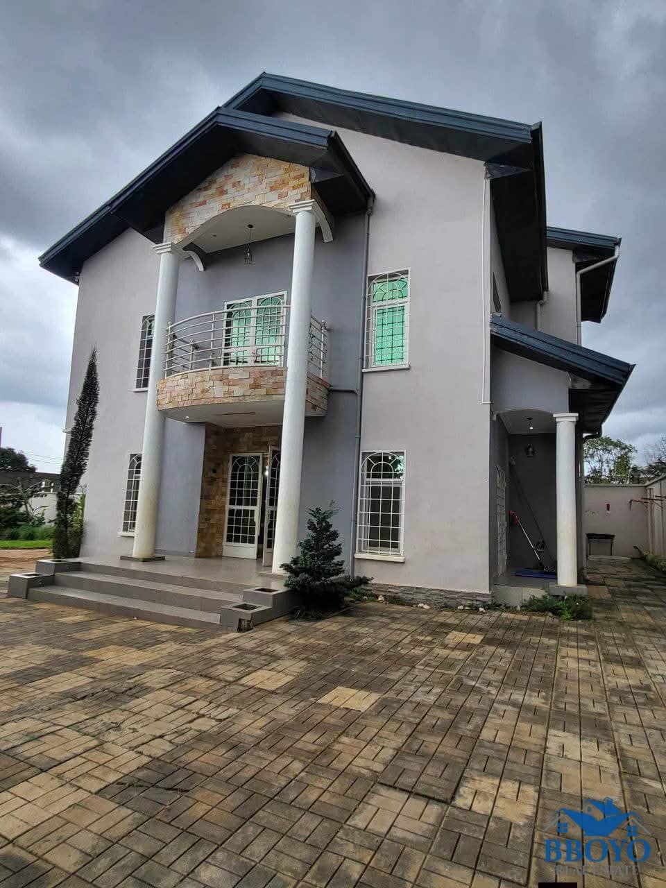Duplex à vendre à Odza