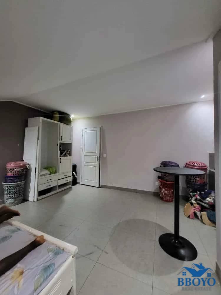 Duplex à vendre à Odza — photo 6