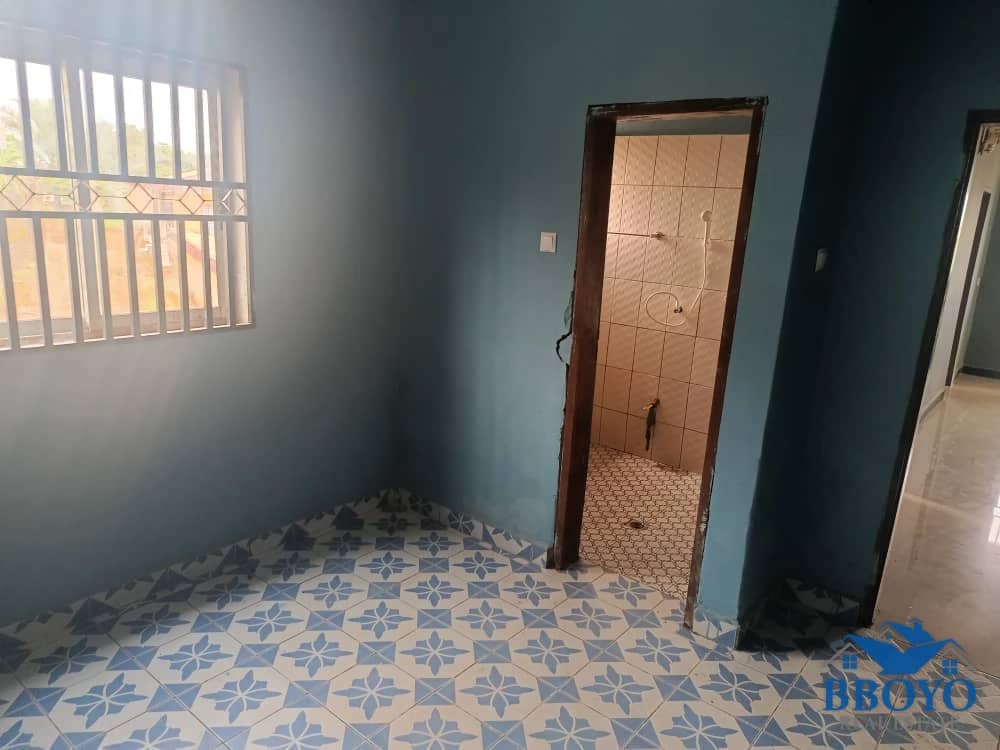 Mr Elvis's compound — photo 5
