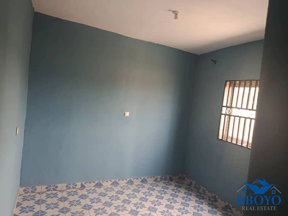 Mr Elvis's compound — photo 4