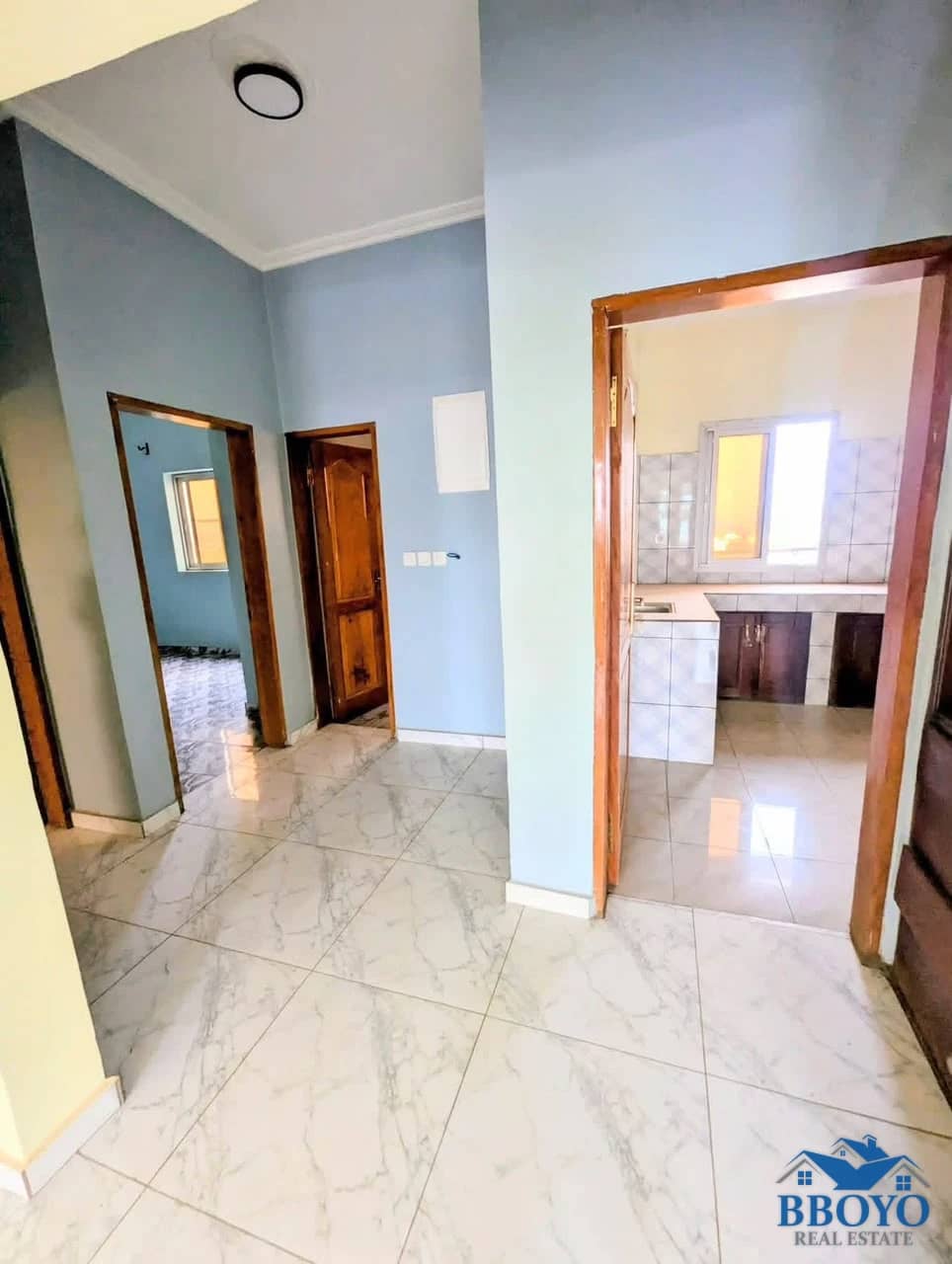 Appartement moderne à louer à Odza — photo 3