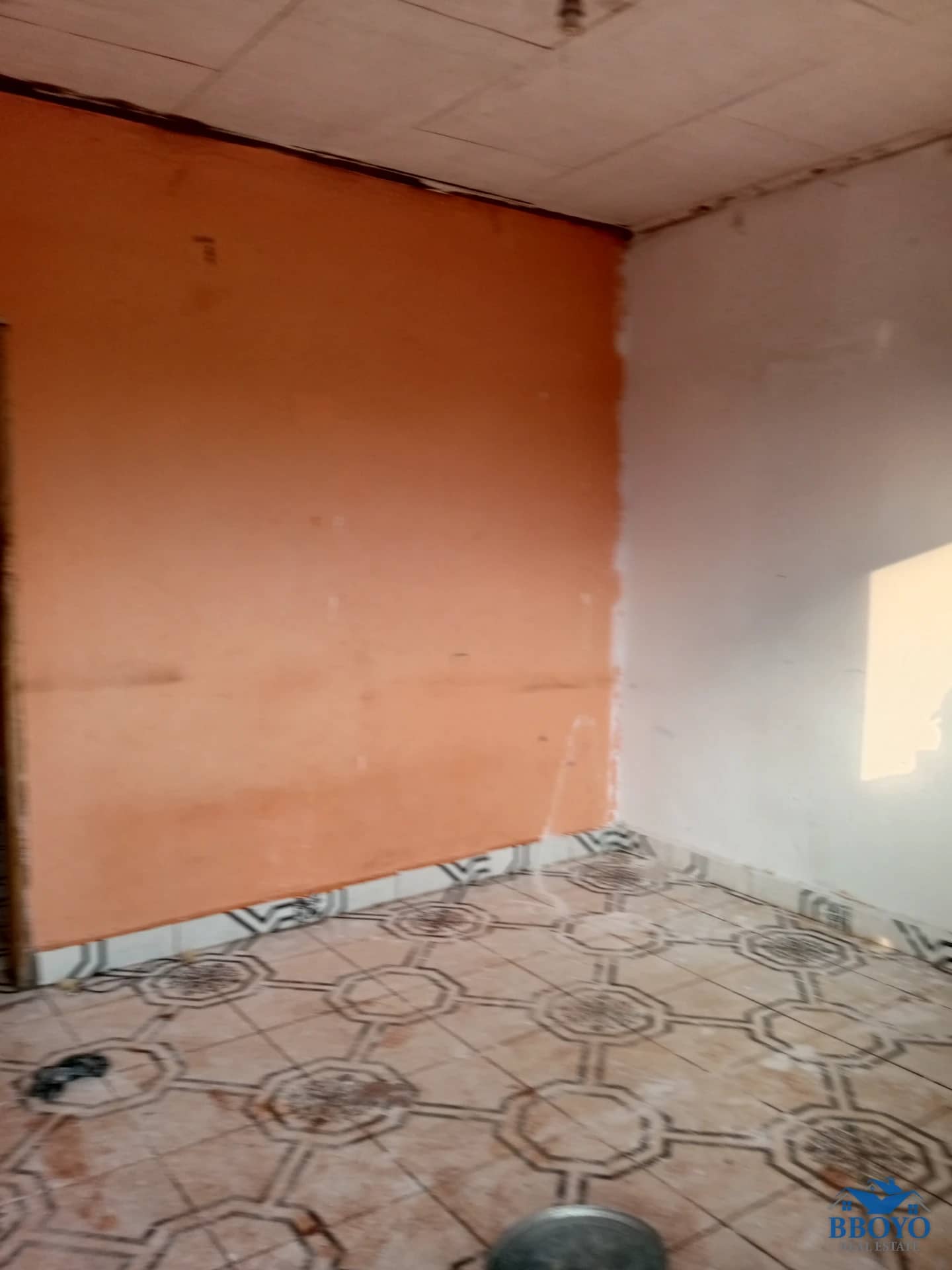 Semi modern studio to rent at Nkong